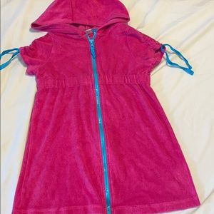 Used big girls 6x hooded cover up!